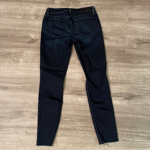 JOE’S Skinny Crop Jean - Picture 3 of 4